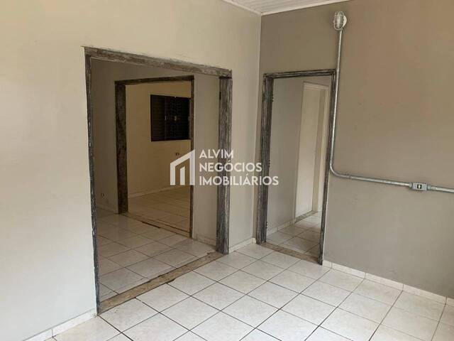 Casa para Venda em São José dos Campos - 4