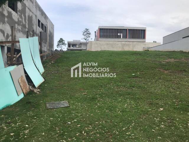 Terreno para Venda em São José dos Campos - 4