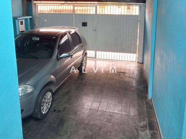 Casa para Venda em São José dos Campos - 3